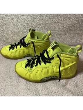 Nike Little Posite One GS Neon Yellow Basketball Shoes Size
